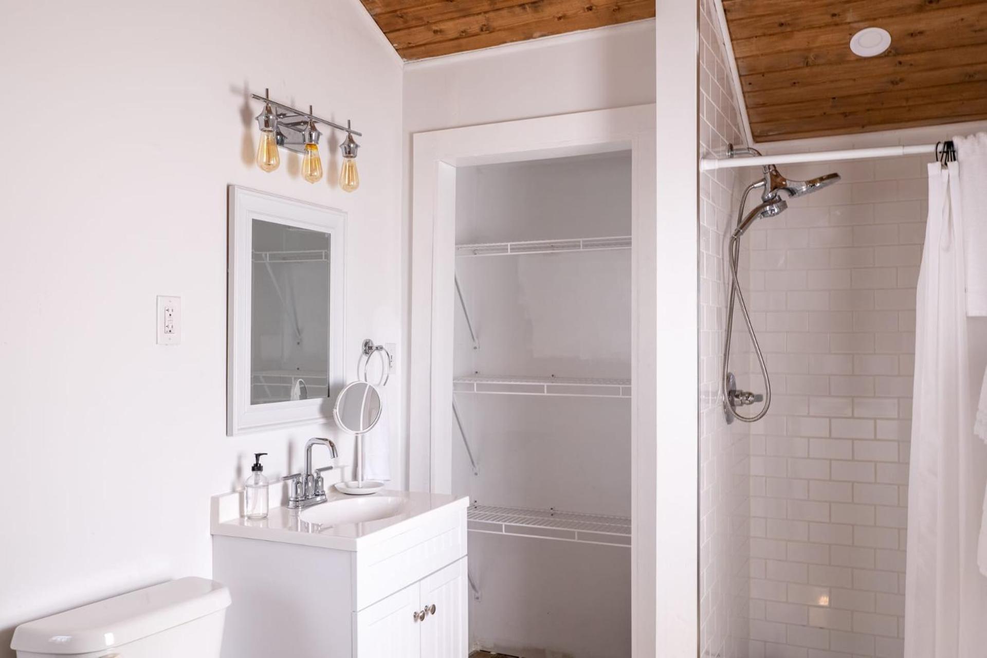 Cozy Cabin Near Ark! Adam And Eve'S Retreat Williamstown Εξωτερικό φωτογραφία